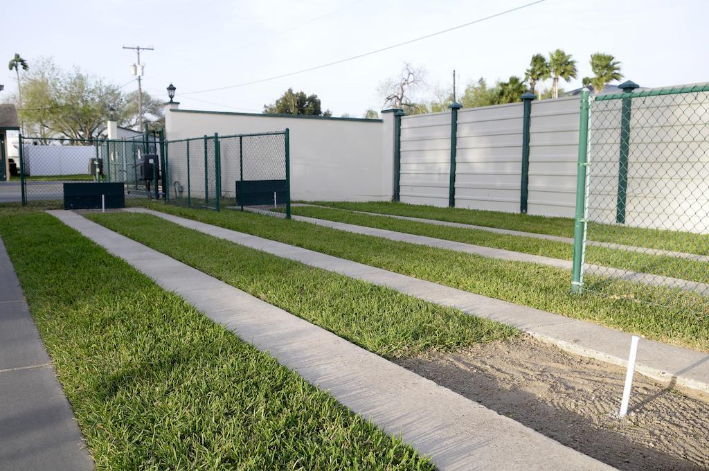 Kenwood Rv Resort La Feria Exterior photo